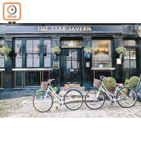 被列為第二級建築的Star Tavern，是當地有名的酒吧，已有逾百年歷史。