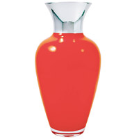 橙色鍍銀玻璃花瓶，屬於意國品牌Greggio的出品，備有30厘米及40厘米兩款高度，晶瑩的顏色為花卉添貴氣。$3,430~$4,300（b）