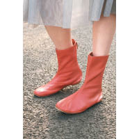 Molly Goddard×TOPSHOP橙色短靴150英磅（約HK$1,455）