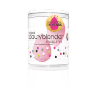 beautyblender 15周年限量micro.mini bubble香檳粉紅迷你美妝蛋 $155（A）<br>迷你設計方便照顧臉部不同部位的需要，輕鬆打造光影、修容、遮瑕和調色等細微塑造，適用於膏狀、液體狀和粉狀的化妝品。