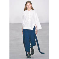 女生愈來愈喜歡穿大碼的白恤衫，你會喜歡這件由Eudon Choi今年推出的新作嗎？