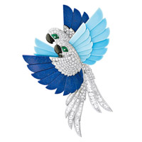 Perroquets鸚鵡造型胸針，以白K金鑲嵌圓形及長方形切割鑽石、祖母綠珠、青金石、綠松石及縞瑪瑙打造。個別定價 (A)