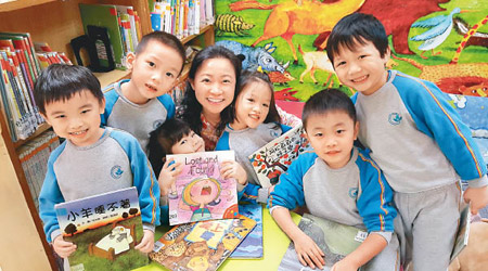 劉美莊校長鼓勵老師及父母，借助說話技巧、遊戲來提升兒童的專注力。
