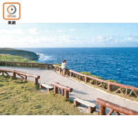 萬歲崖位於塞班島最北端，這方向對正日本，當年跳崖者躍下時都向海大喊：「天皇萬歲！」