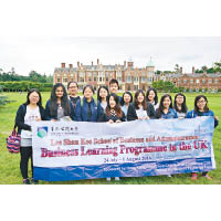 院校致力為學生安排海外交流活動，藉跳出香港擴闊視野。