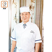 苗加昌彥師傅是京都人，擅長烹調懷石料理，有逾30年炮製日本菜經驗，現為尖東一間酒店的日本餐廳行政總廚。