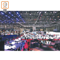 今屆「日內瓦車展」吸引到來自世界各地的180個參展商，共展出車款多達900部，場面震撼。