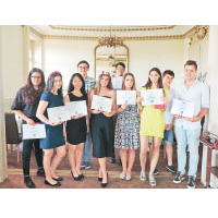 完成課程的學員，都可獲得由Swiss Education Group頒授的證書。