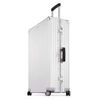 RIMOWA Classic Flight銀色鋁鎂合金行李箱 $8,080（C）