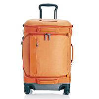 TUMI Tahoe橙 × 灰色上機型行李箱 $5,690（A）