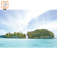 美人魚水道不遠處有相傳帛琉人愛到此表白的小島，名為情人島。
