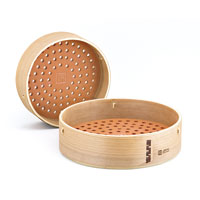 蒸籠底盤以赤陶取代一般全竹設計，可吸收多餘水分，以免食物變得過分濕軟。
