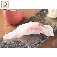 血鯛<br>肉質：魚肉清淡，魚皮紅中帶點銀色。<br>食法：炮製魚生前會用滾水灼一灼，增加脆口感。