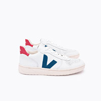 VEJA V-10 $1,070