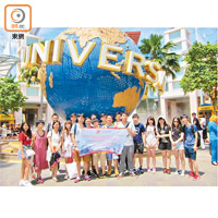 同學早前參加新加坡的交流活動，學習之餘，亦順道到景點參觀遊覽。