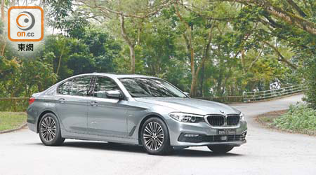 BMW 520d Saloon - Sport<br>售價：$599,000