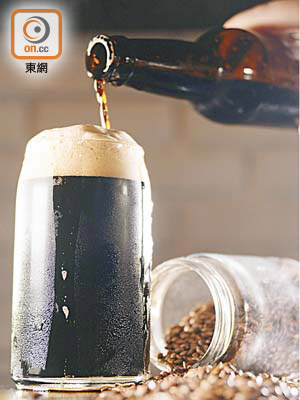 啤酒釀製過程中加入烘烤過的麥芽，令啤酒變成黑色，故被統稱為黑啤。