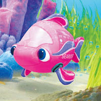 影片設定觀眾乘坐這架SeaRider號潛水艇，跟Nemo及多莉等一齊在海洋嬉戲。