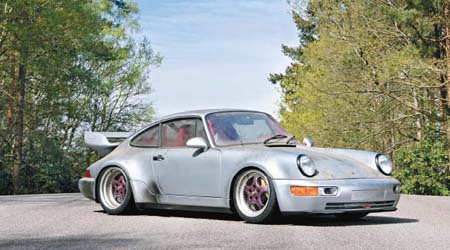 Porsche 911 Carrera RSR 3.8雖然是1993年出廠，但預計成交價不少於200萬歐元。