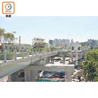 首爾路7017由首爾站高架橋改造而成，由行車道蛻變成空中花園步道，為首爾市增添生氣。
