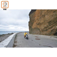 如你有駕照，騎電單車作環島遊最為方便。