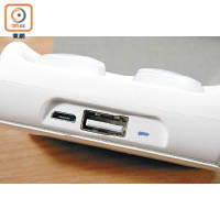 充電收納盒設有一組USB輸出插口，可充當外置電池使用。