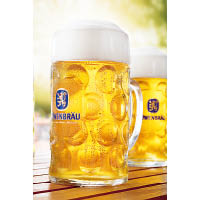 活動提供傳統德國啤酒節指定啤酒之一的德國盧雲堡啤酒及小麥啤酒等選擇。