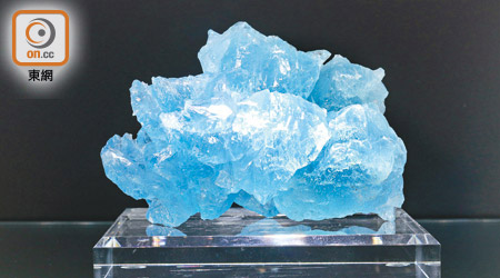 產自巴西的海藍寶晶體，罕有度非常高，價值超過7位數字。