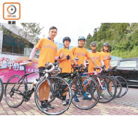 武嶺爭鋒活動吸引了不少單車好手參加，包括香港的前奧運山地車神陳振興（左一）。