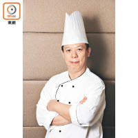 劉耀強師傅表示大閘蟹的蟹肉非常百搭，除了最常見用來炒薑飯之外，製作湯羹、冷盤、卷物或點心同樣合適。