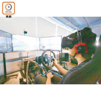 在賽車場內的VR Formula，可體驗虛擬實境賽車，既逼真又安全。