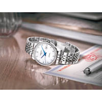 Record女裝26mm精鋼鑲鑽錶殼襯白色珍珠貝母錶面及精鋼鏈帶腕錶 $33,500