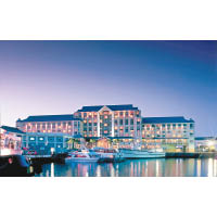 行程連續兩晚入住開普敦五星級酒店The Table Bay Hotel。