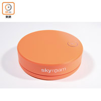 SOLIS橙色圓盒設計突出，機面設有Wi-Fi鍵顯示電量。<br>售價：$1,190（附送1天全球Day Pass）（b）