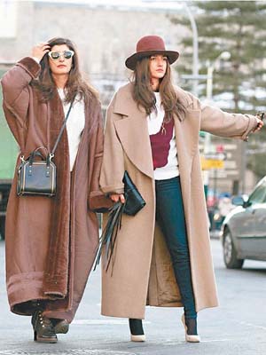 Duster Coat近年在時尚界相當受歡迎，無論是絨料、皮革或是乾濕褸款都不乏潮女追捧。