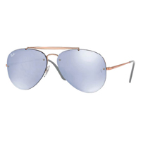 Ray-Ban Aviator Mirror將經典款式跟鏡面鏡片融合。<br>$1,350~$1,950