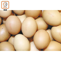西班牙蛋<br>西班牙蛋體積大，蛋黃充滿光澤，口感滑溜，水準相當平均。