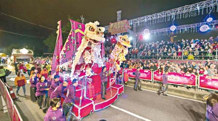 澳門將於大年初三及初九舉辦「華麗盛宴旺財年狗年花車巡遊匯演」，為市民及訪客帶來熱鬧繽紛的春節氣氛。