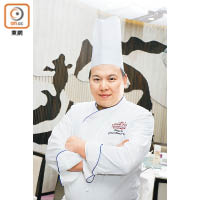 吳嘉輝師傅曾在本地多間酒店中餐廳任職，現為將軍澳一間五星級酒店高級中菜廳行政主廚。