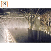 冰瀑之湯是星野集團奧入瀨溪流酒店今個冬季新推的體驗，難得一見！