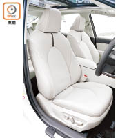 一對前座具備電動調校功能，方便駕駛席調校至最合適坐姿。