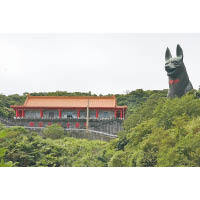 位於台灣新北市的乾華新十八王公廟，以求財見稱，啱晒狗年去求個發財。