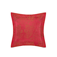 瑰麗的歐陸式咕（口臣），意大利製造，表面是縫上佩斯利圖案的緞子絲織，背面則是埃及純色棉緞布料。 $3,370（c）