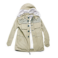 The North Face TNF UE Black Series Trim-climate風褸，女裝款式取材自M65軍褸。 $4,690 （C）