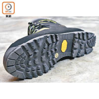 Bestard採用意大利著名Vibram鞋底，具有出色的抓地力和柔靭性。