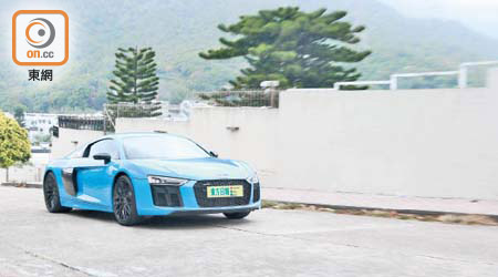 Audi R8 V10 售價：$2,895,000（自選配件另計）<br>操控表現非常惡辣，加速能力極強。