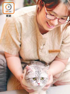 Dr Betty指出，推拿能令動物經絡、氣血運行得較好，有益身心。