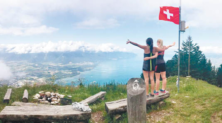 瑞士暑期遊學體驗課程，有助學員深入對酒店行業的認識，課餘時更可郊遊遠足，欣賞當地的如畫風光。