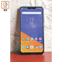 ZenFone 5屬ASUS首部採用「M字額」全屏設計的手機。 售價：$3,298