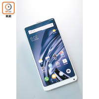 MIX 2S 64GB版（售價：$3,999）只有黑色機身，128GB版（售價：$4,399）才有黑、白兩色選擇。